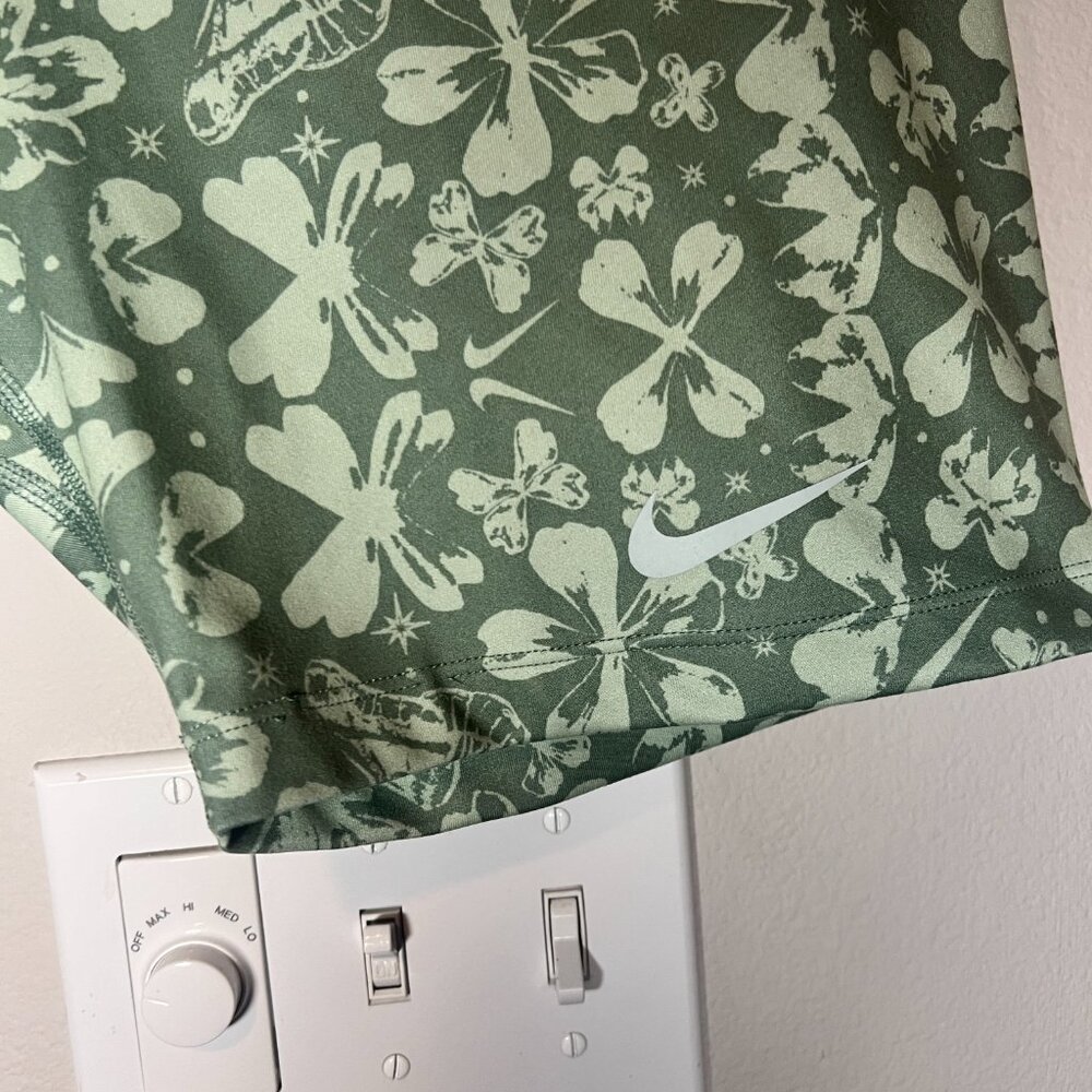 Nike Dri-Fit Women's Recreation Club Green Flower Butterfly Biker Shorts Size 1X - Picture 9 of 12